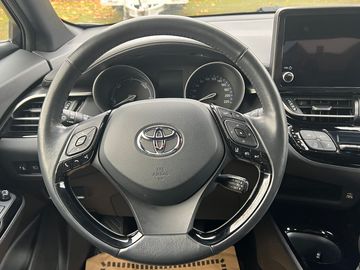 Car image 13