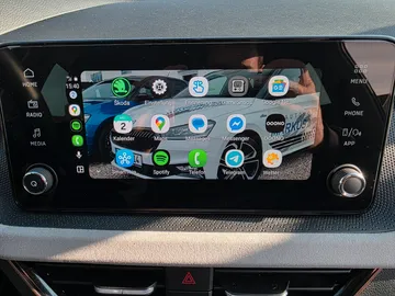 Car image 26