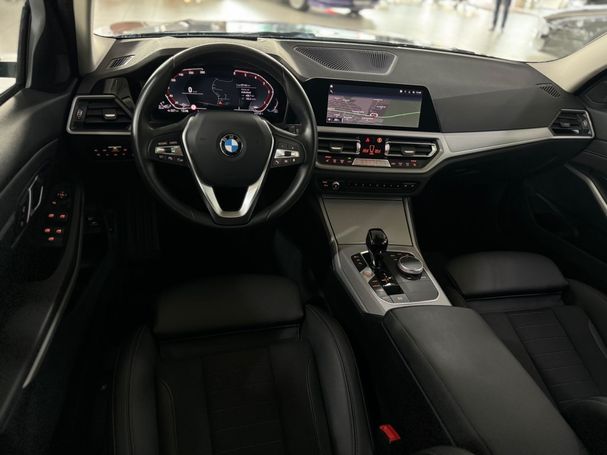 BMW 320d Touring xDrive 140 kW image number 35