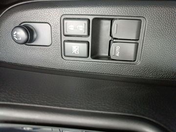 Car image 36