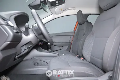 Car image 5