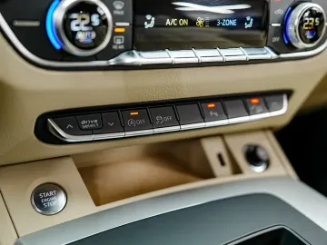 Car image 33