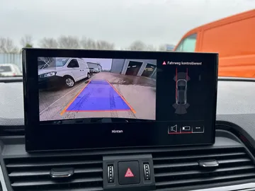Car image 35