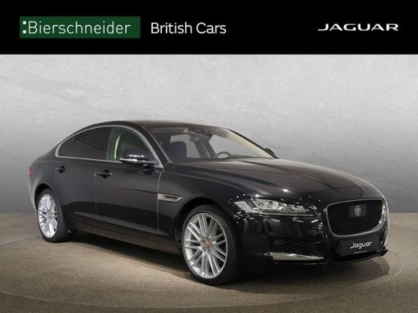 Jaguar XF 30t Portfolio 221 kW image number 7