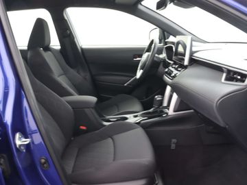 Car image 30