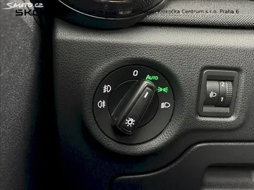 Car image 34
