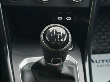 Car image 28