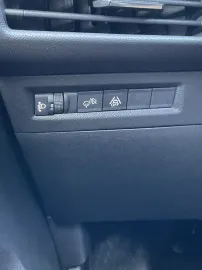 Car image 35
