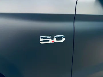 Car image 40