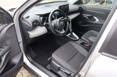 Car image 6