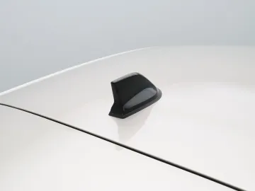 Car image 34