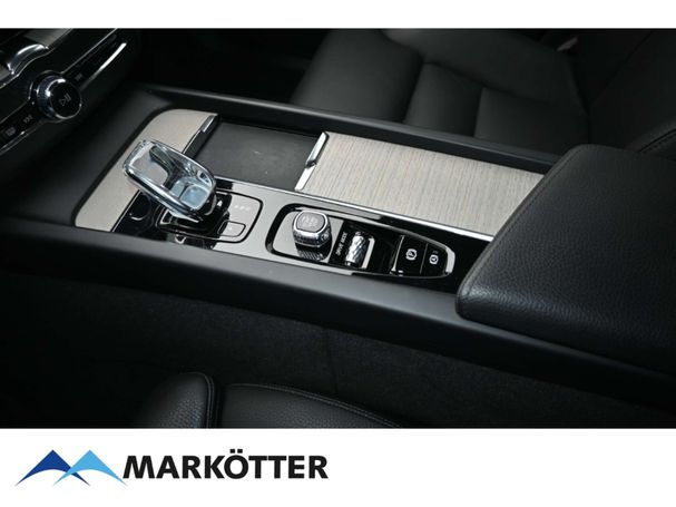 Volvo XC60 B4 Inscription 145 kW image number 30