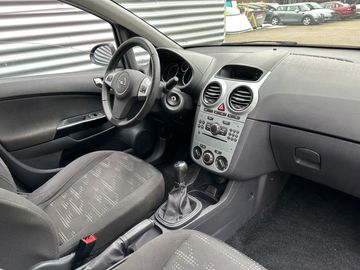 Car image 12