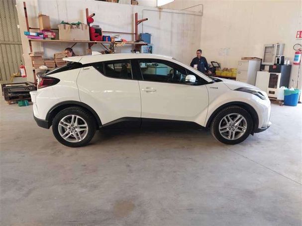 Toyota C-HR 1.8 90 kW image number 3