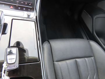 Car image 37