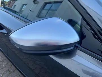 Car image 35