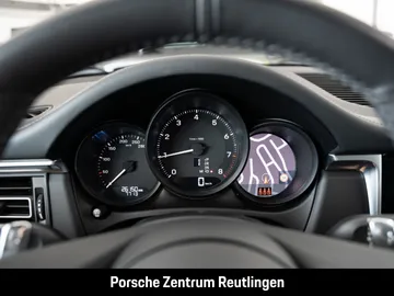 Car image 32
