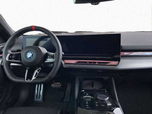 BMW i5 M60 xDrive 442 kW image number 11