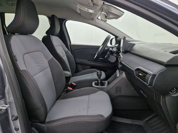 Car image 14