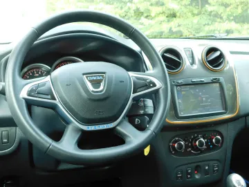 Car image 38