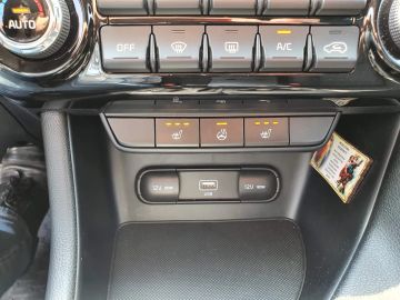 Car image 33