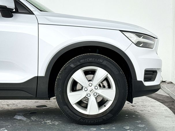 Volvo XC40 T2 Core Momentum 95 kW image number 25