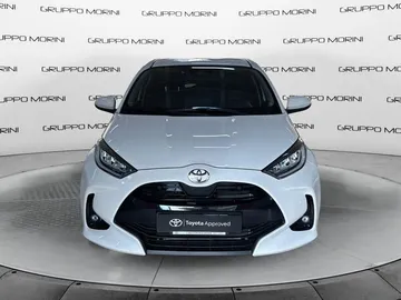 Car image 3