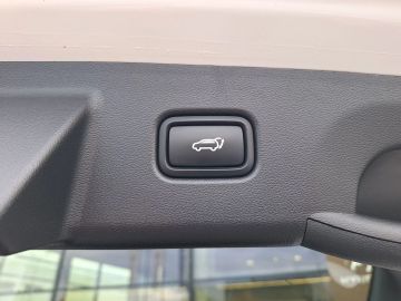 Car image 35