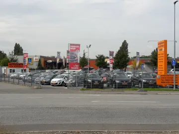 Car image 40