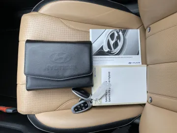 Car image 38
