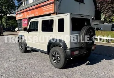 Car image 4