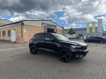 Car image 25