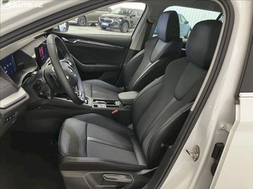 Car image 36