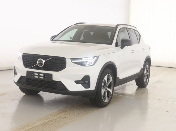 Volvo XC40 Plus Dark 145 kW image number 1