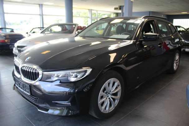 BMW 320d Touring Advantage 140 kW image number 1