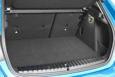 Car image 32