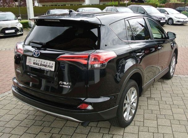 Toyota RAV 4 2.5 Hybrid Team Deutschland 145 kW image number 2