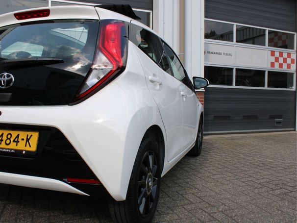 Toyota Aygo 54 kW image number 37