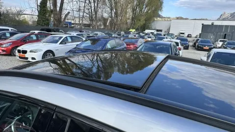 Car image 45