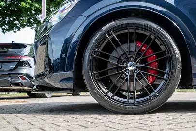 Car image 31
