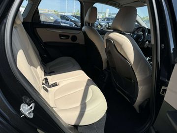 Car image 37