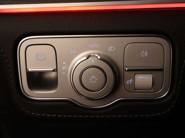 Car image 33