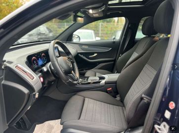 Car image 36