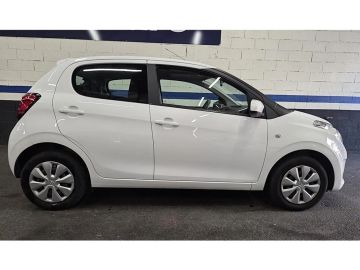 Car image 3