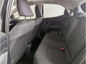 Car image 11