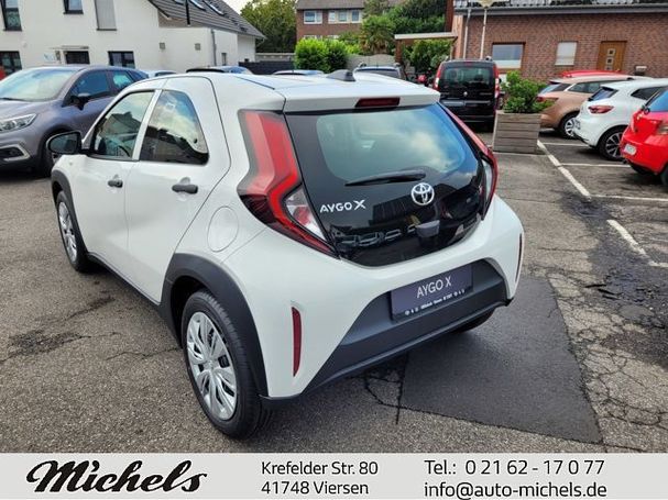 Toyota Aygo X 1.0 53 kW image number 4