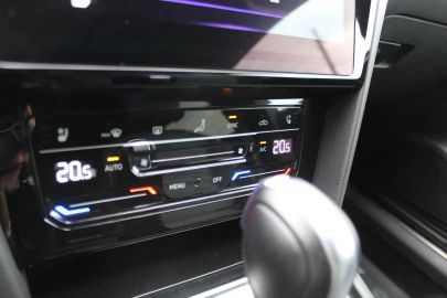 Car image 37