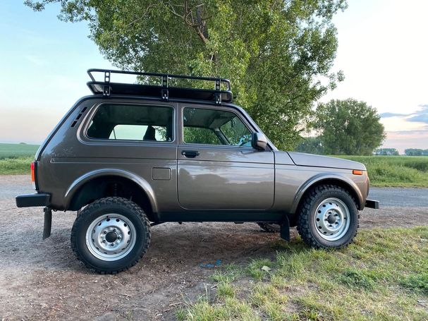 Lada Niva 4x4 61 kW image number 3