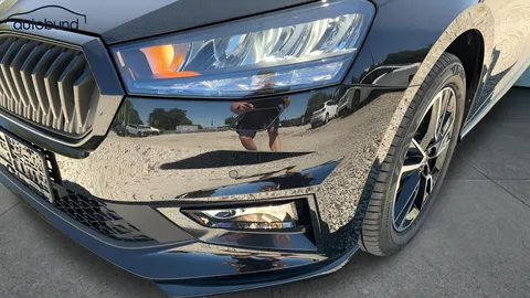 Car image 29