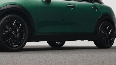 Car image 24